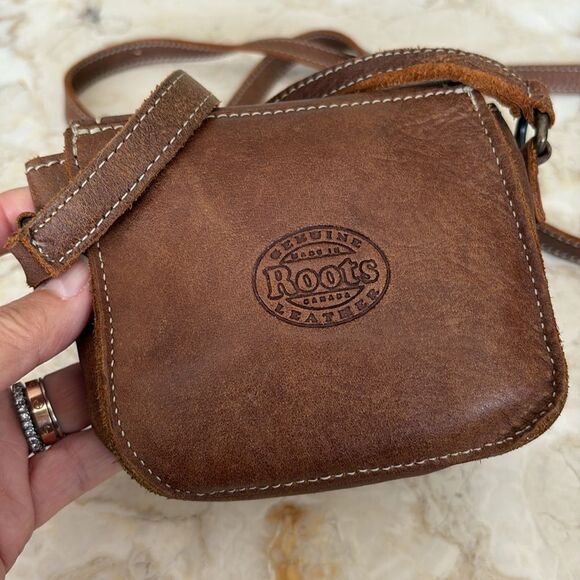Roots Tribe Leather Mini Crossbody Bag As New - Picture 13 of 17